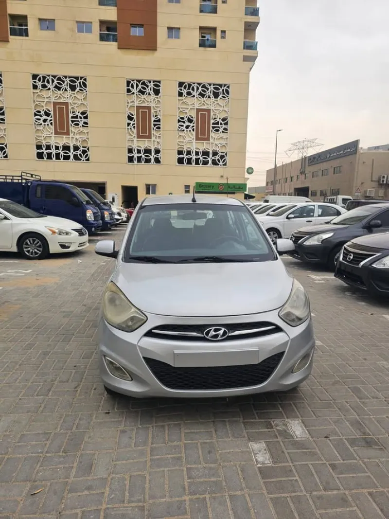 2015 هيونداي آي١٠ in Dubai