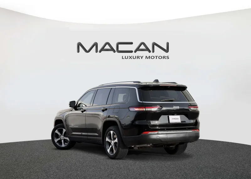 2023 Jeep Cherokee in Dubai