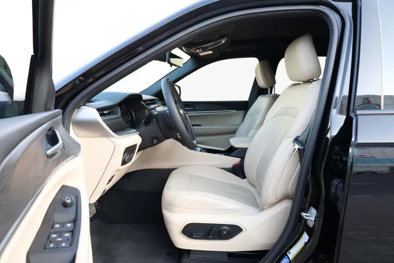 2023 Jeep Cherokee in Dubai