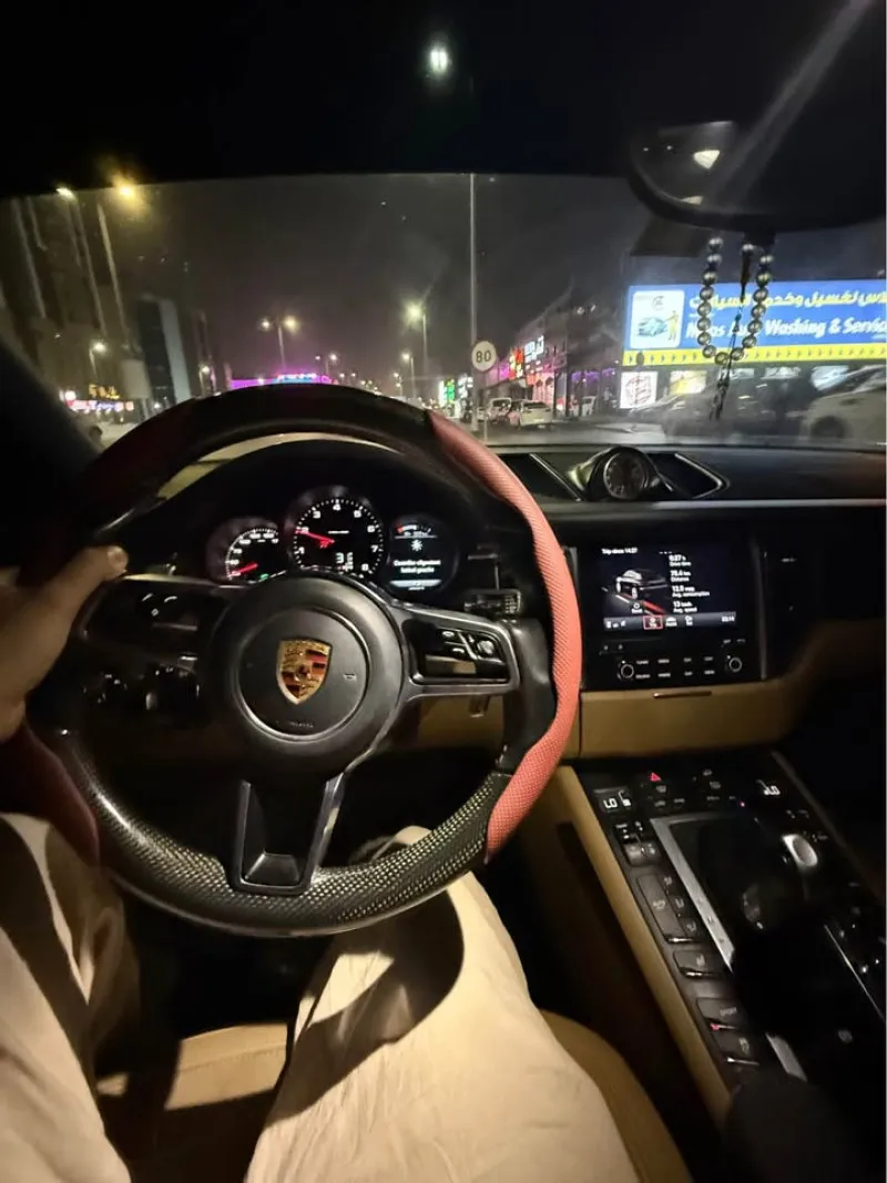 2018 Porsche Macan in Dubai