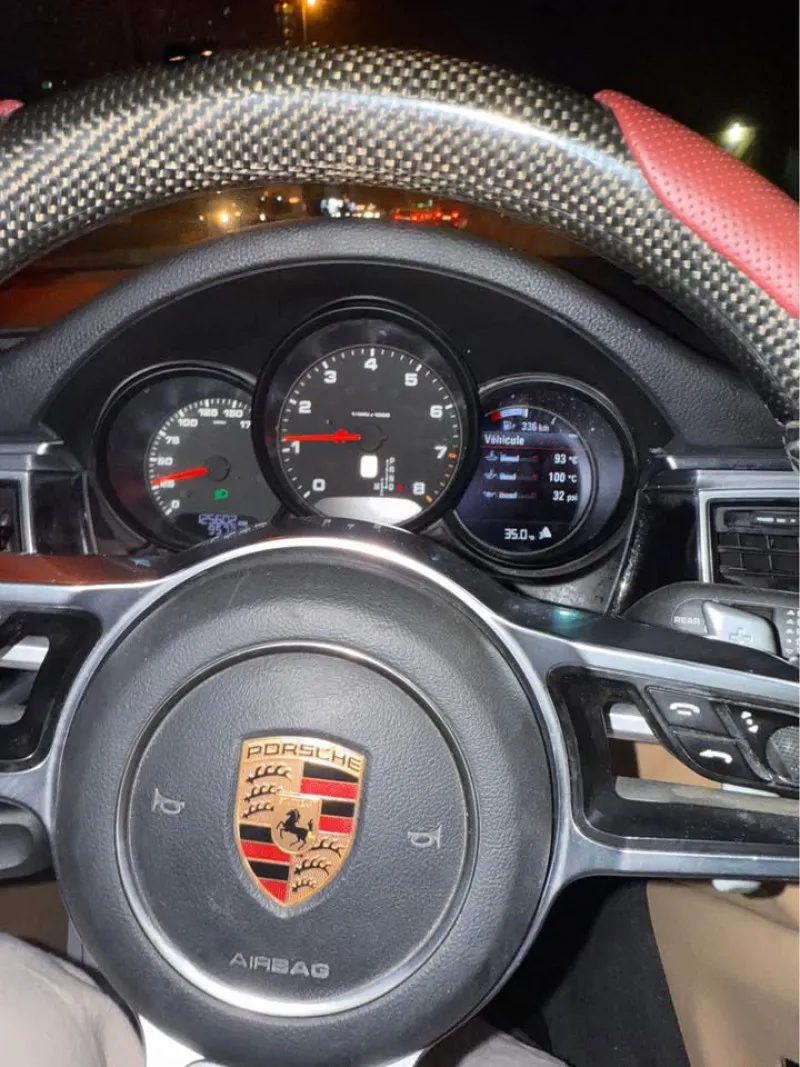 2018 Porsche Macan in Dubai