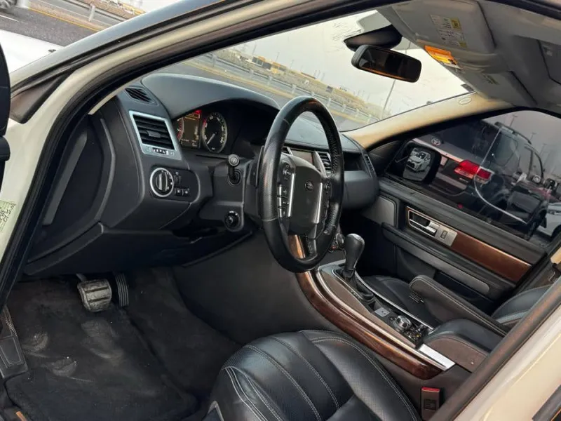 2010 Land Rover Range Rover Sport in Dubai