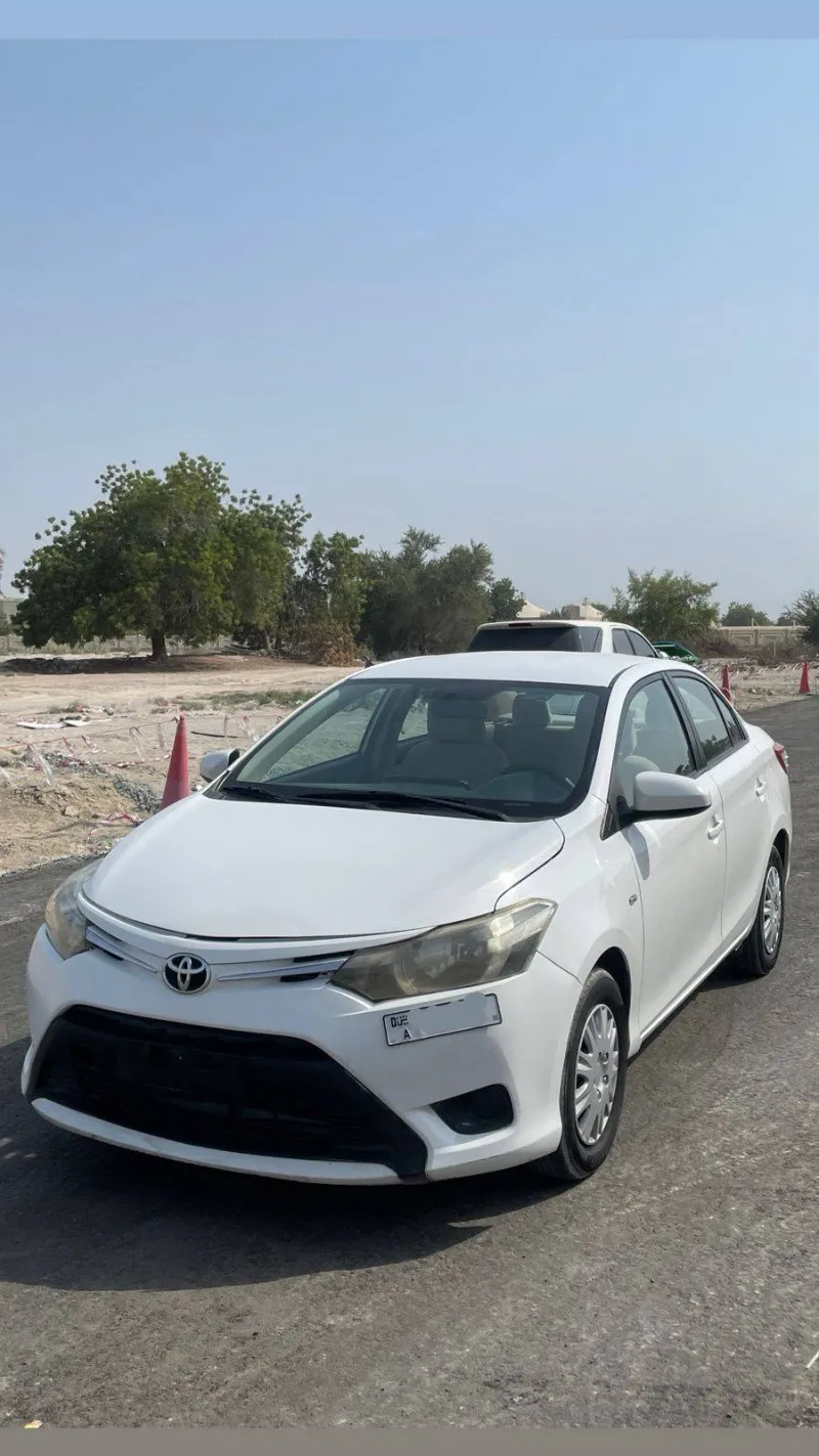 2015 تويوتا ياريس in Dubai