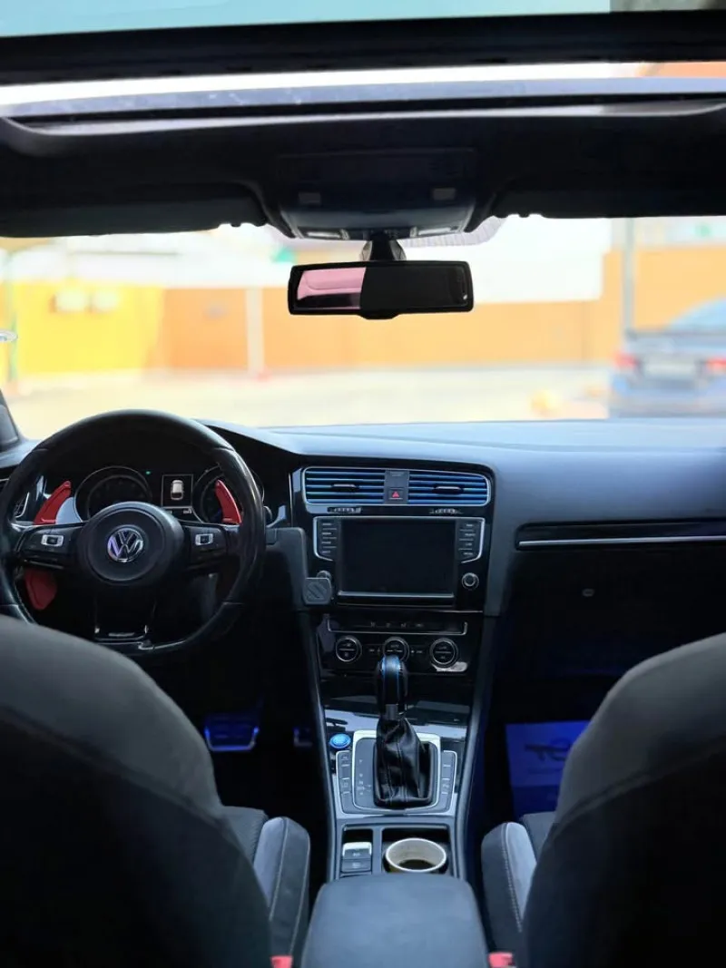 2015 Volkswagen Golf in Dubai