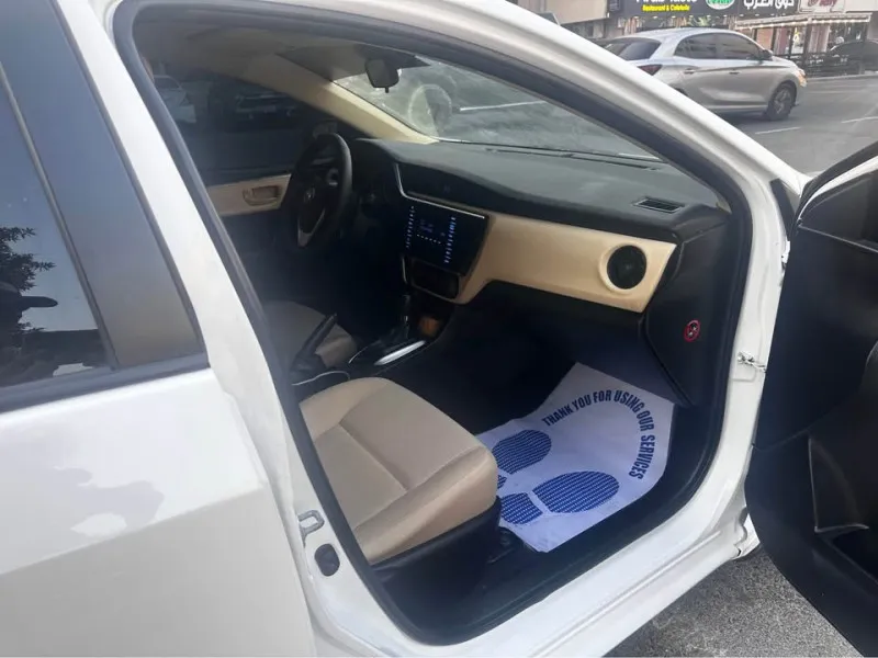2018 تويوتا كورولا in Dubai
