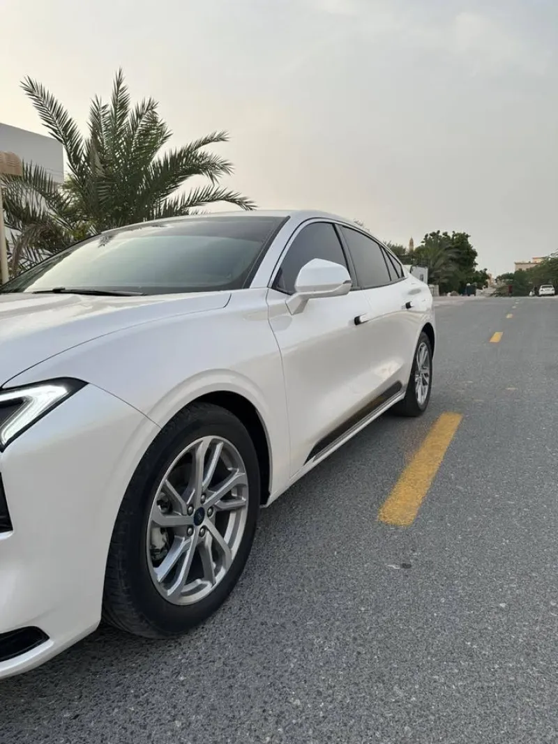 2023 Ford Taurus in Dubai