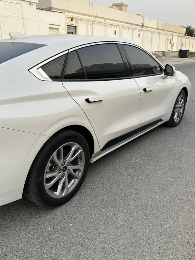 2023 Ford Taurus in Dubai