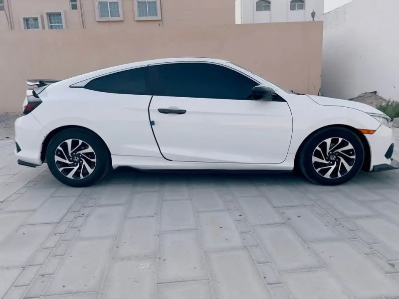 2017 هوندا سيفك in Dubai