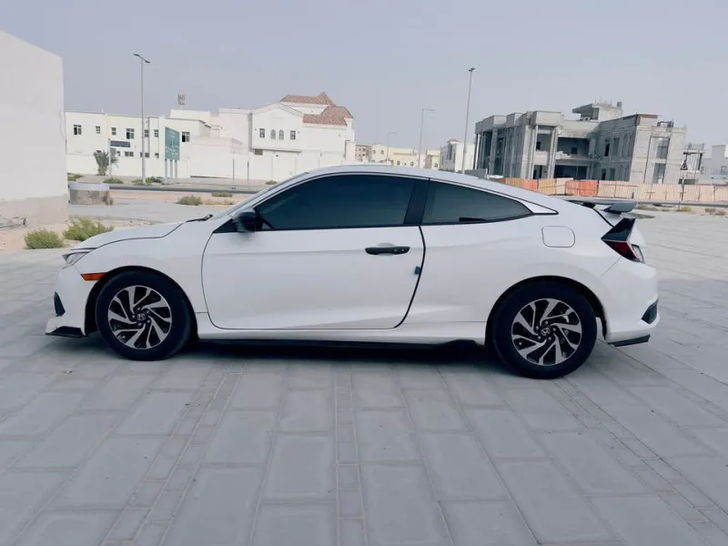 2017 هوندا سيفك in Dubai