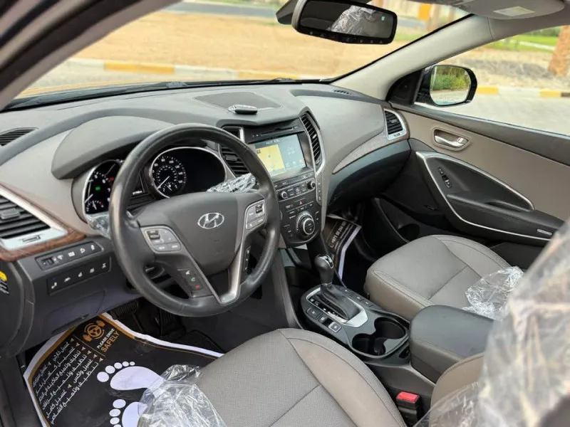 2017 Hyundai Santa Fe in Dubai