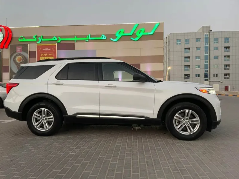 2021 Ford Explorer in Dubai