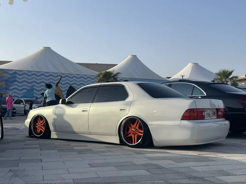 2000 لكزس آل آس ٤٠٠ in Dubai