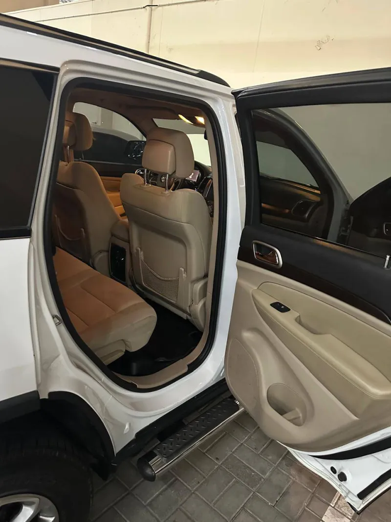 2014 Jeep Cherokee in Dubai