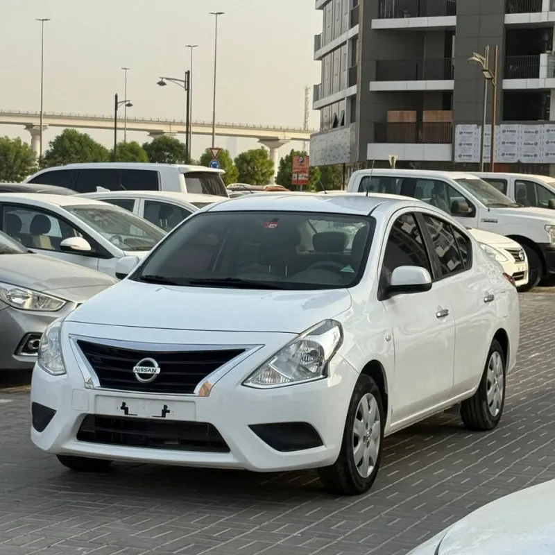 2019 نيسان صني in Dubai