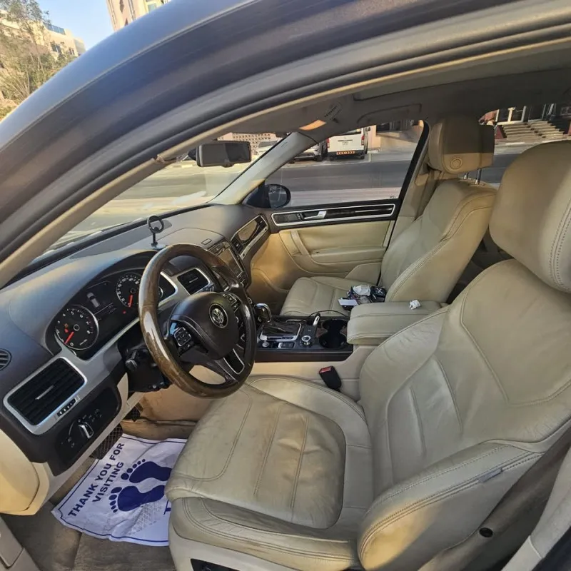 2012 Volkswagen Touareg in Dubai
