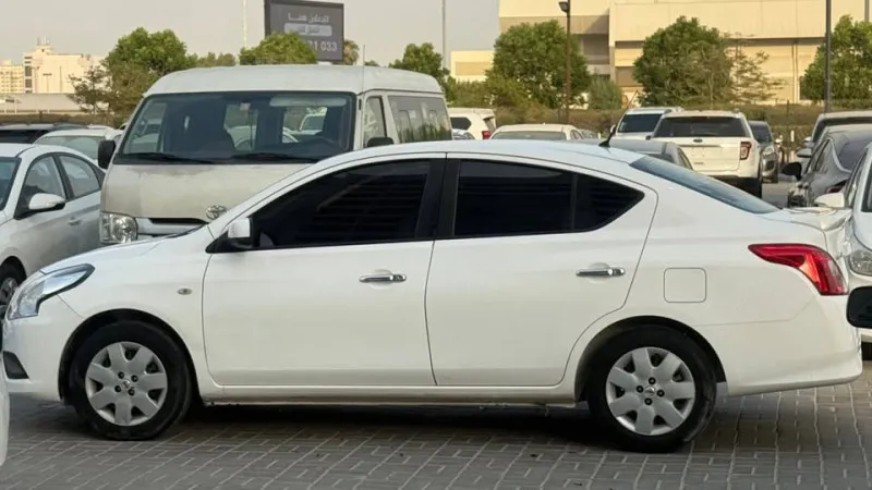 2019 نيسان صني in Dubai