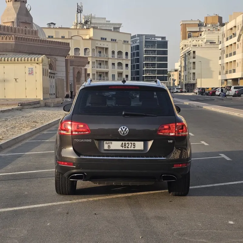 2012 Volkswagen Touareg in Dubai