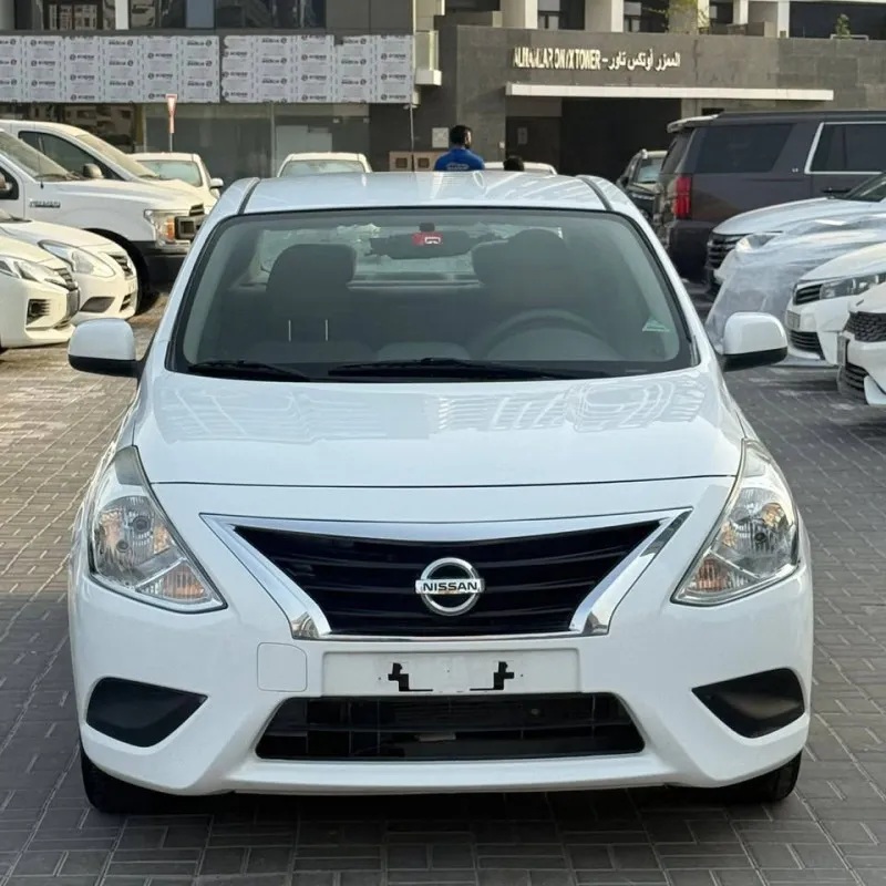 2019 نيسان صني in Dubai