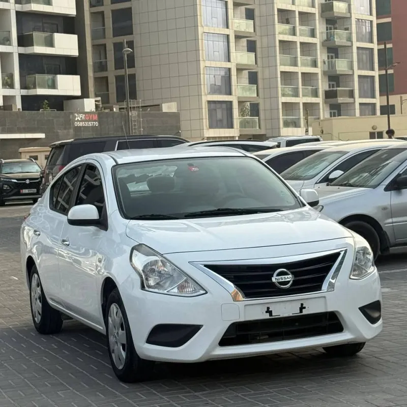 2019 نيسان صني in Dubai