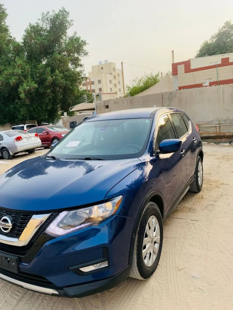 2017 Nissan Rogue in Dubai
