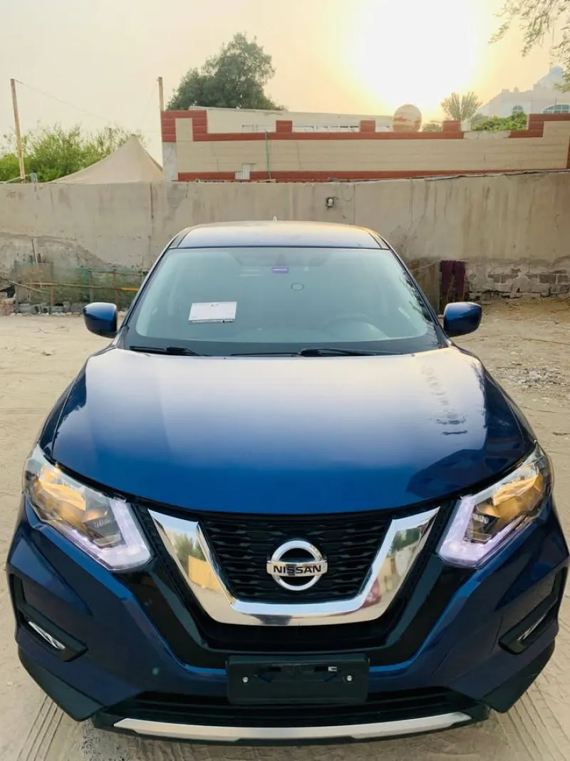 2017 Nissan Rogue in Dubai