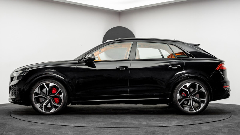 2021 Audi RSQ8 in dubai