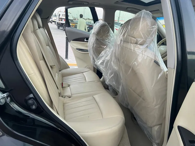 2015 Infiniti QX50 in Dubai
