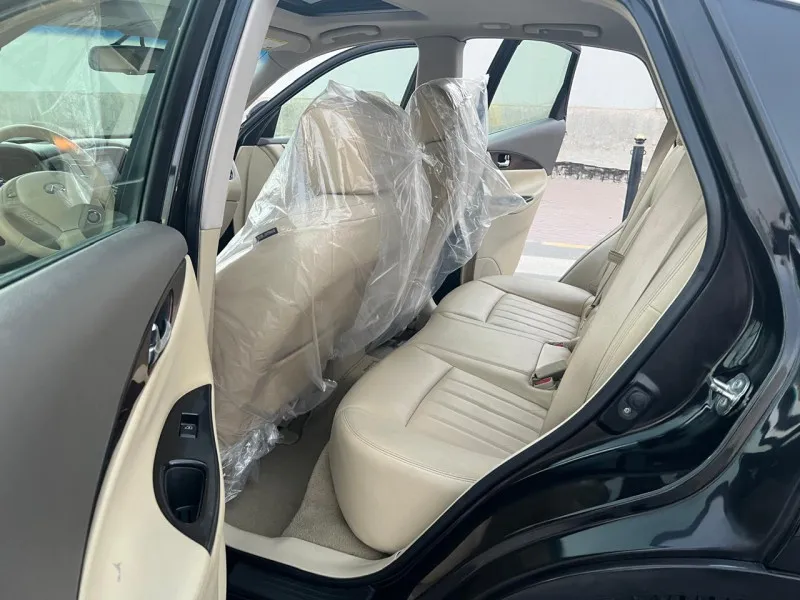 2015 Infiniti QX50 in Dubai
