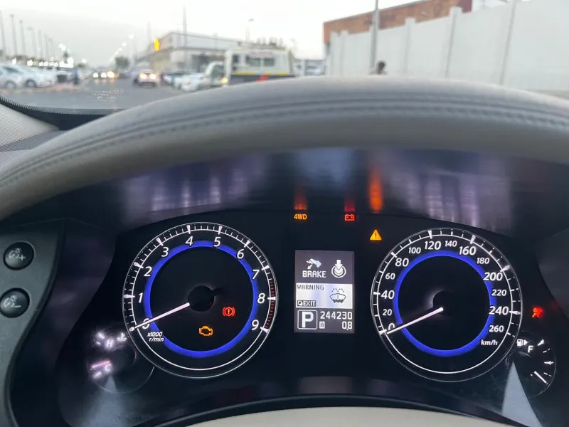 2015 Infiniti QX50 in Dubai