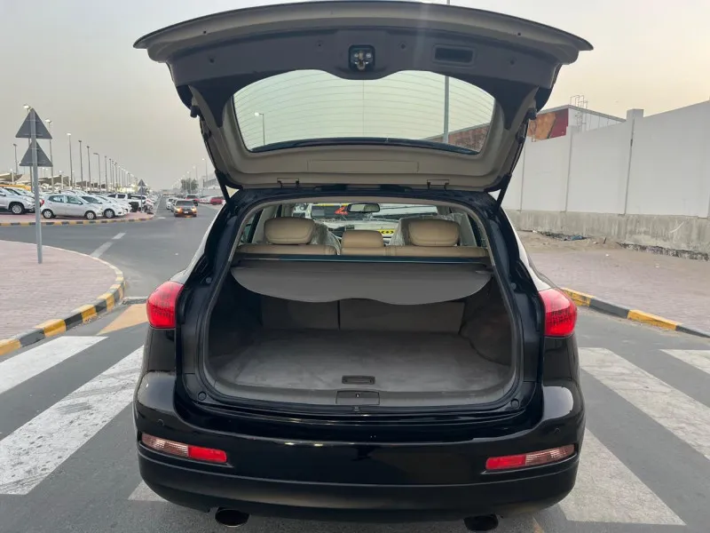2015 Infiniti QX50 in Dubai