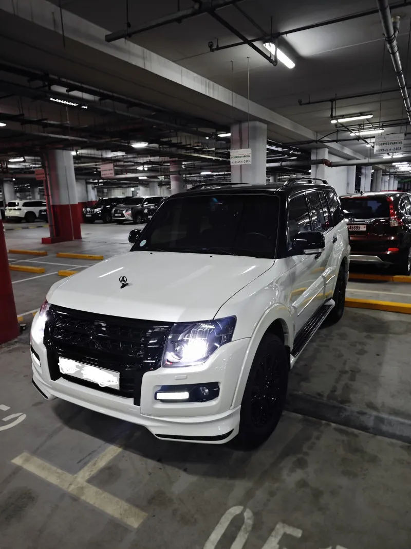 2022 ميتسوبيشي باجيرو in Dubai