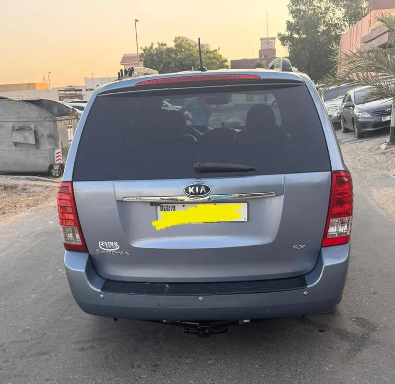 2012 Kia Sedona in Dubai