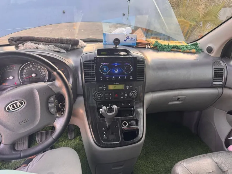 2012 Kia Sedona in Dubai