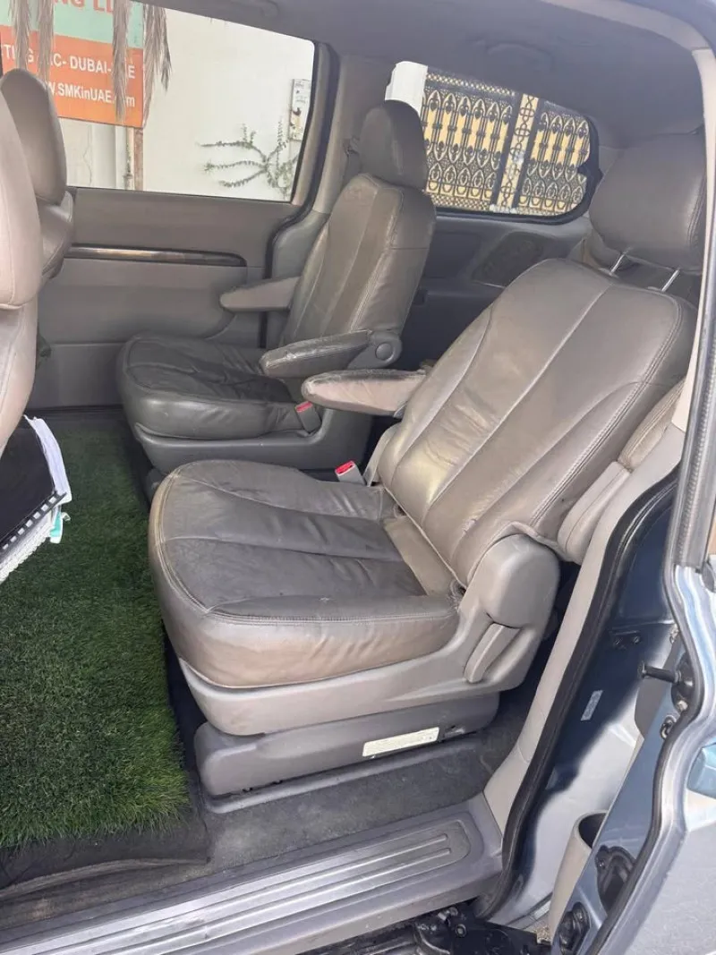 2012 Kia Sedona in Dubai