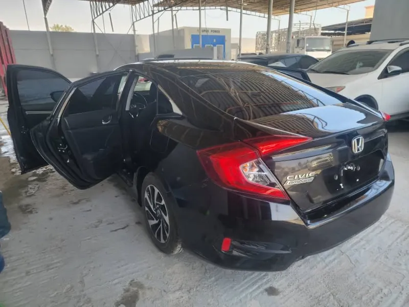 2020 هوندا سيفك in Dubai