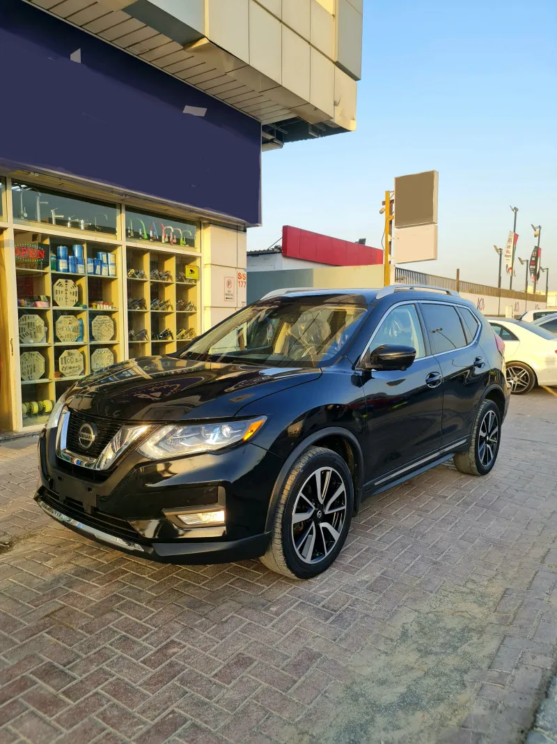 2018 نيسان روج in Dubai