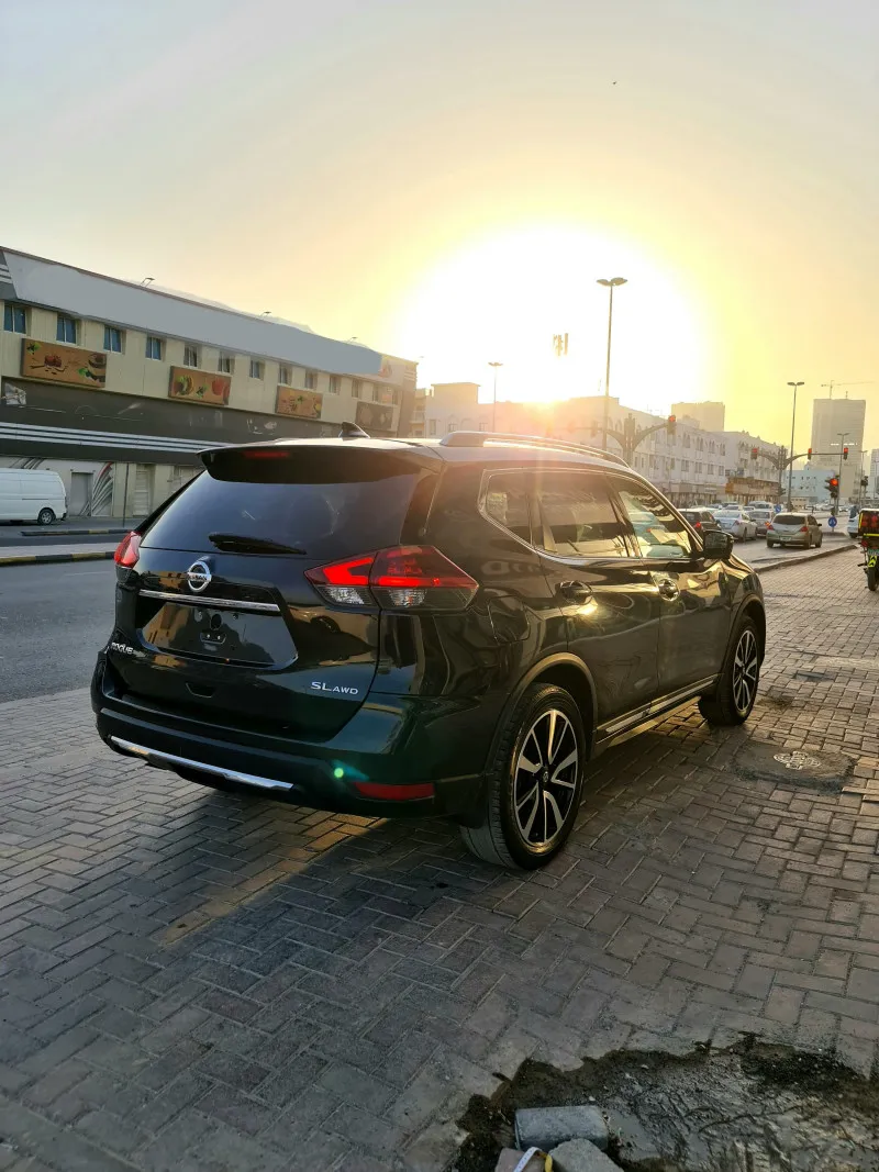 2018 نيسان روج in Dubai