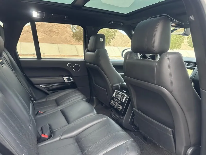 2017 Land Rover Range Rover in Dubai