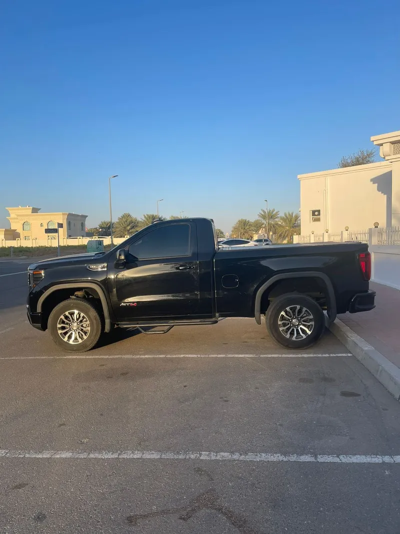 2022 GMC Sierra in Dubai