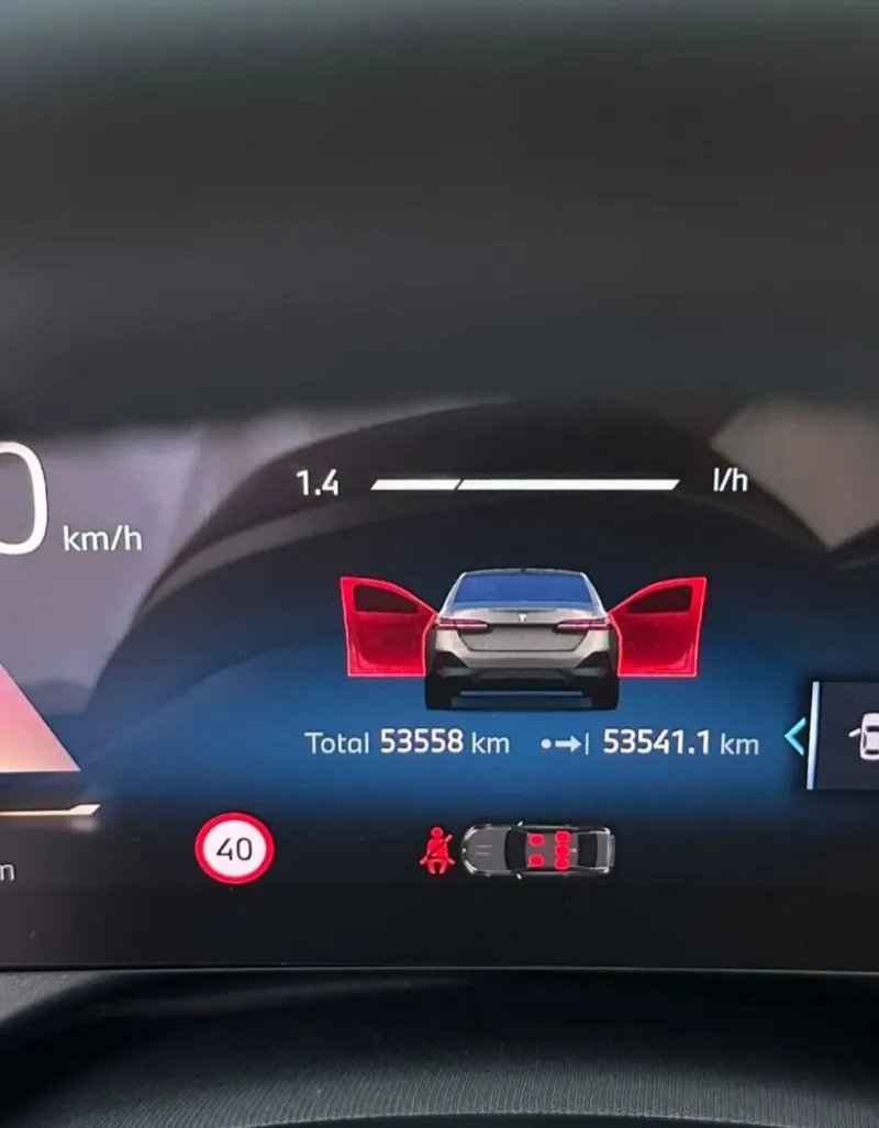 2024 بي أم دابليو الفئة - 5 in Dubai