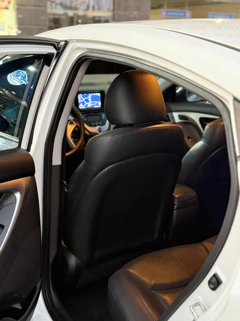 2012 Hyundai Avante in Dubai