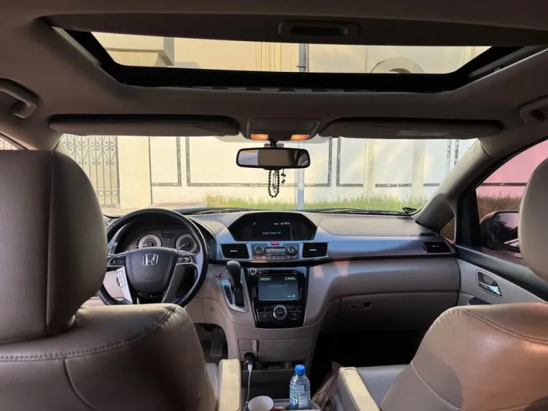 2014 Honda Odyssey in Dubai