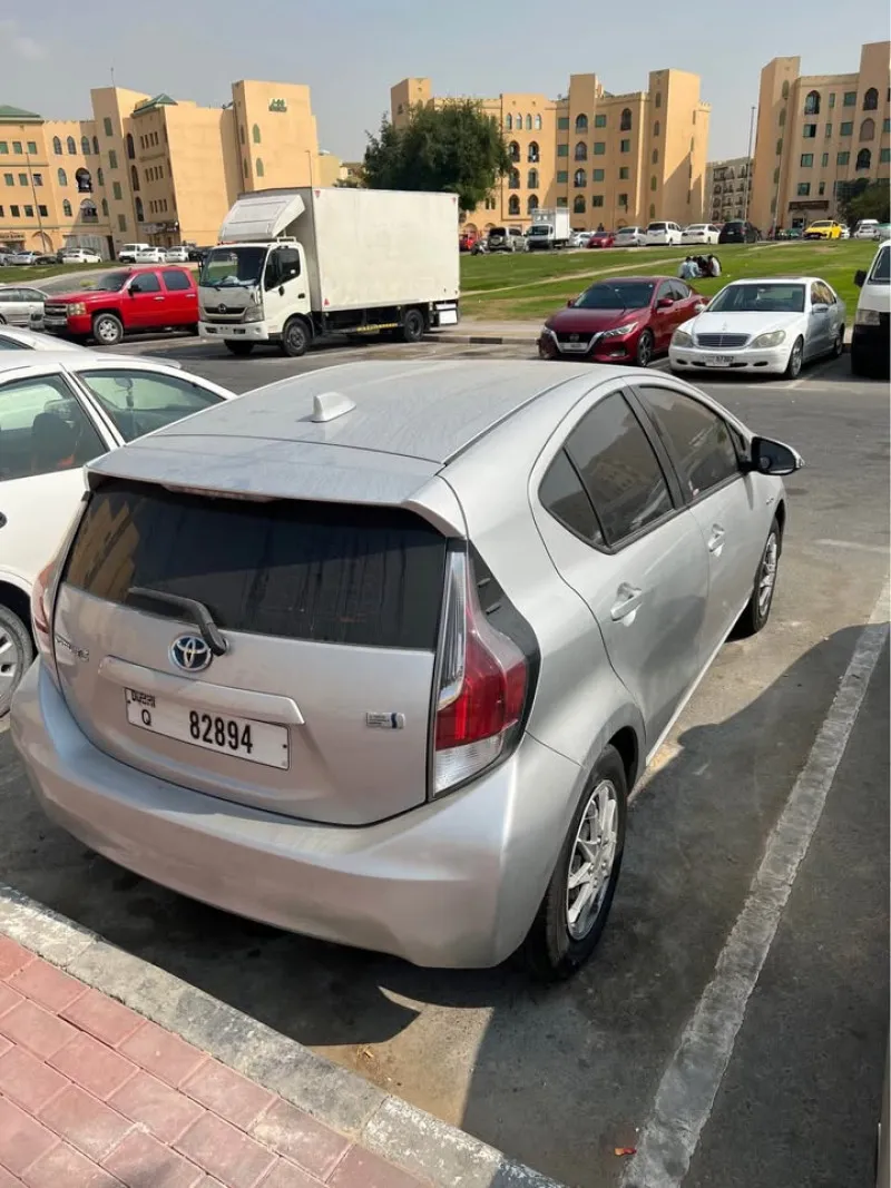 2015 Toyota Prius in Dubai