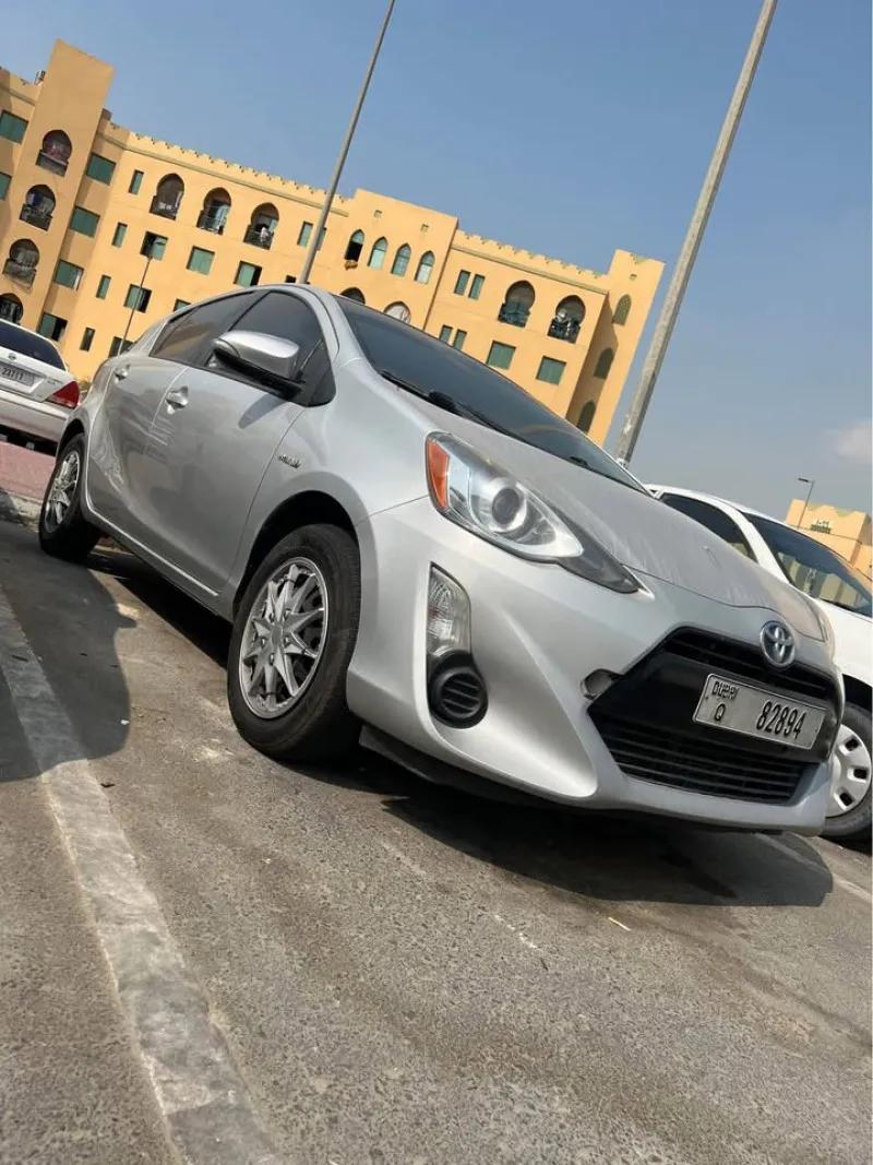 2015 Toyota Prius in Dubai