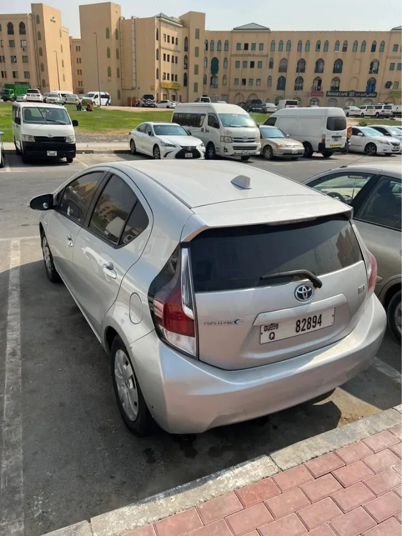 2015 Toyota Prius in Dubai