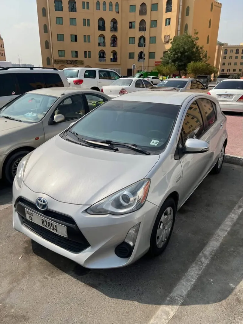 2015 Toyota Prius in Dubai