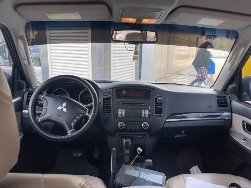 2012 Mitsubishi Pajero in Dubai