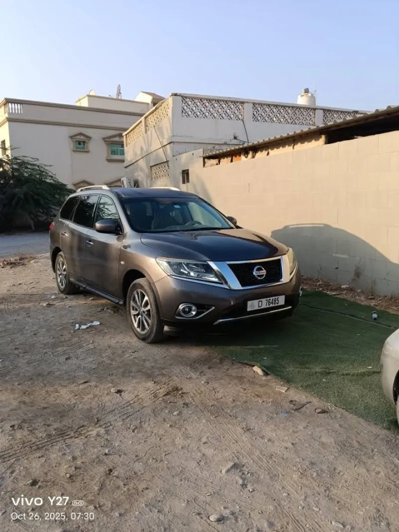 2015 Nissan Pathfinder in Dubai