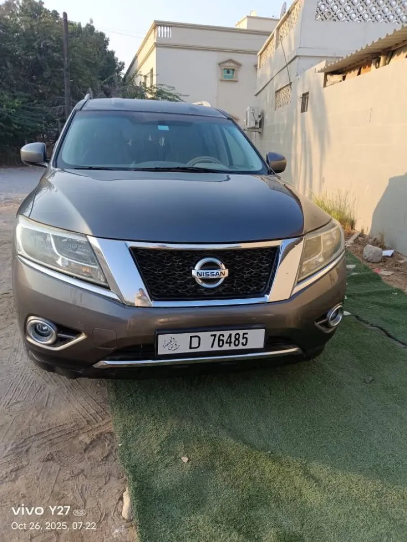 2015 Nissan Pathfinder in Dubai