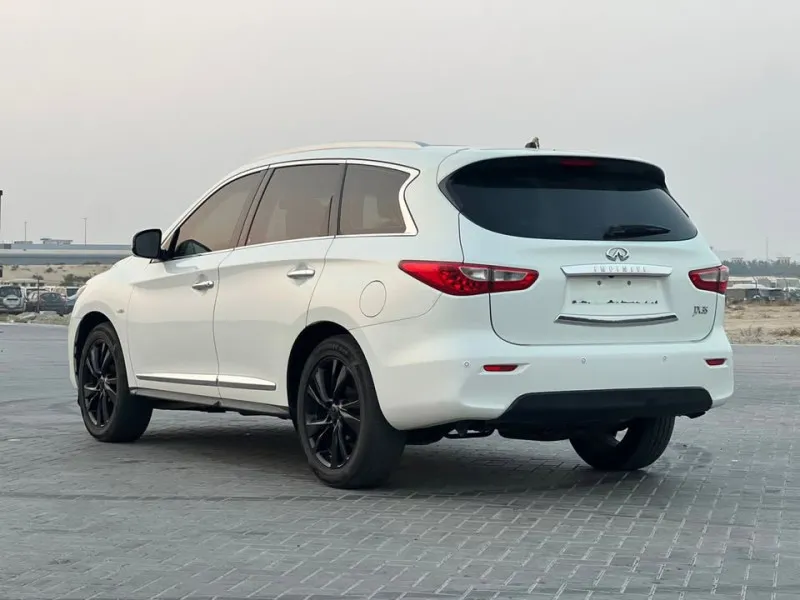 2013 Infiniti JX35 in Dubai